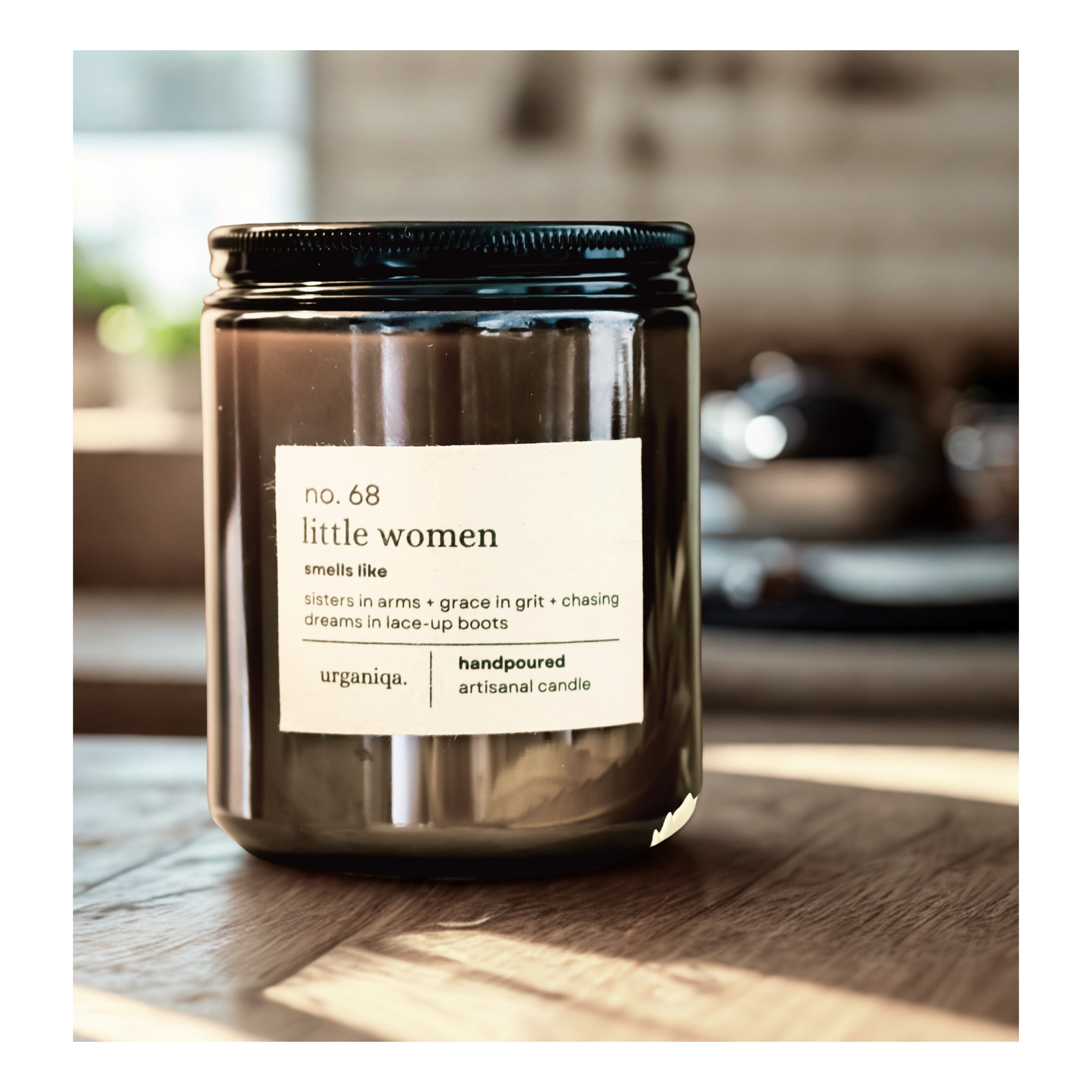 Nobela Literary Candle: “Little Women” – Gardenia & Verbena (225g)